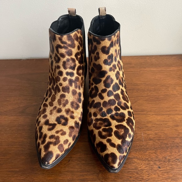 Marc Fisher LTD Mlyalely Genuine Calf Hair Boot. Size 9.5 Very good condition. - Picture 2 of 5